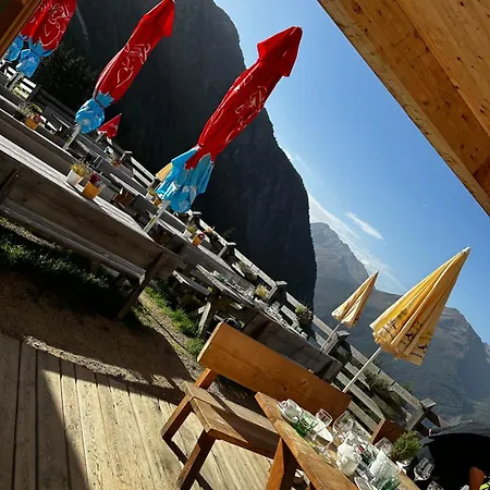 Acherberg Alm 厄茨